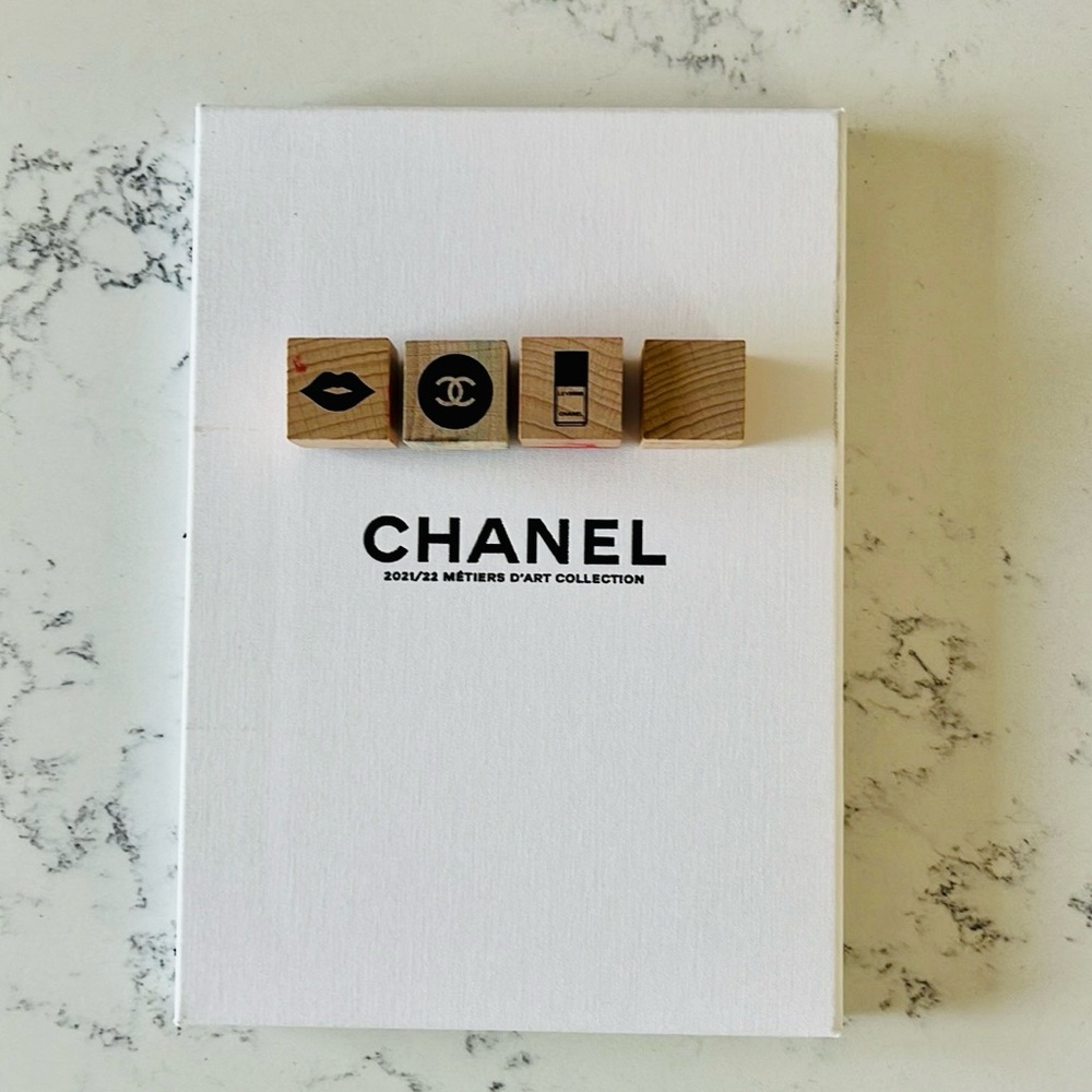 CHANEL Stamp Set - Picture 7 of 10